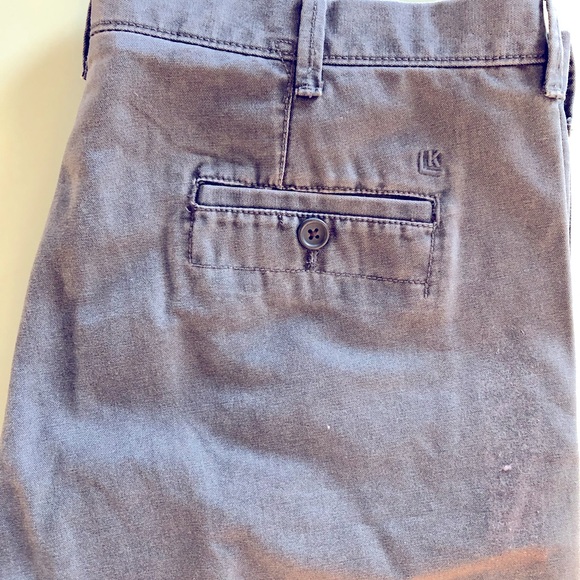 Men’s straight leg Life Khaki pants in 40/32 - Picture 2 of 5